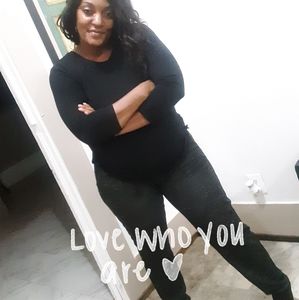 Meet your Posher, Aldora